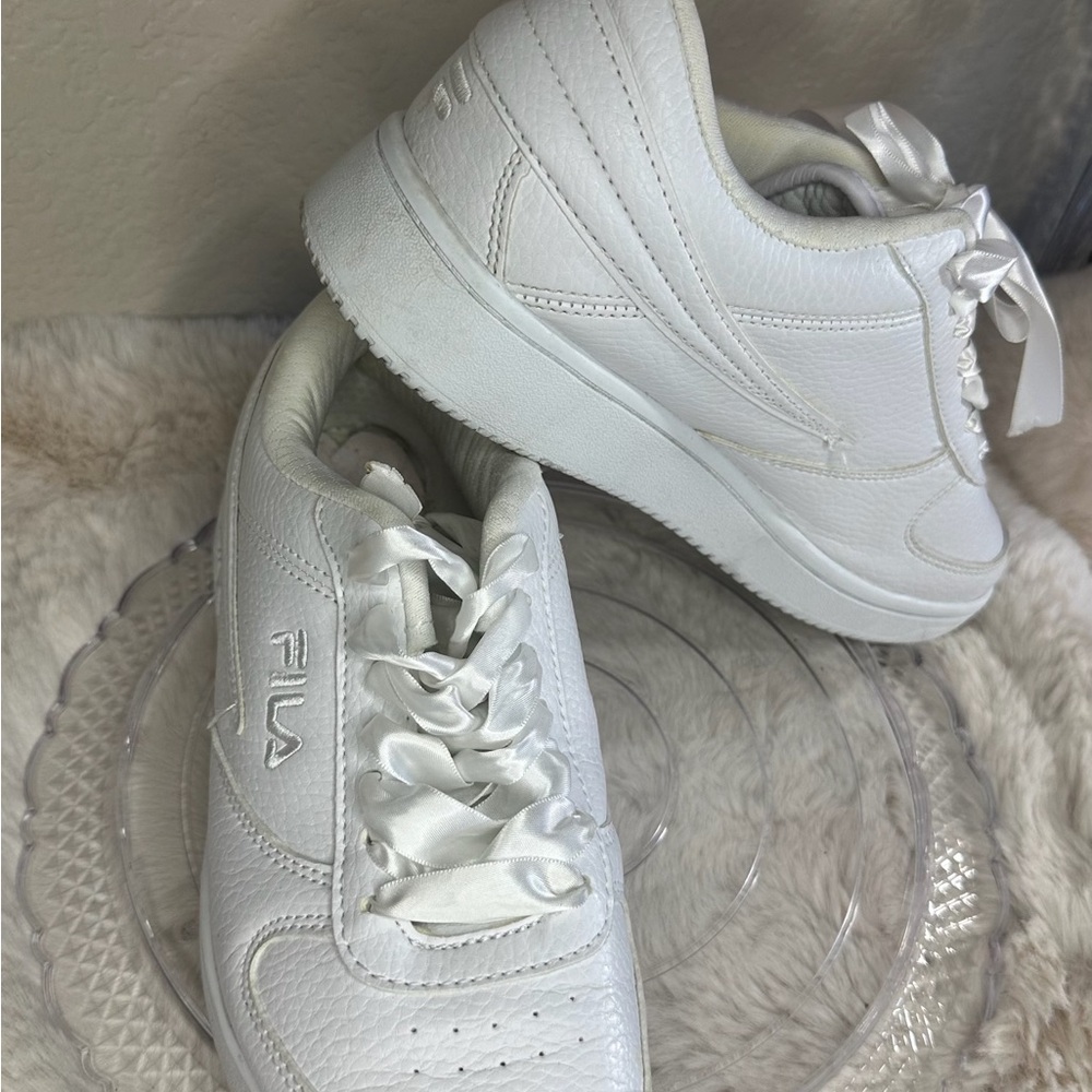 Fila Classic White Sneakers with Satin Laces